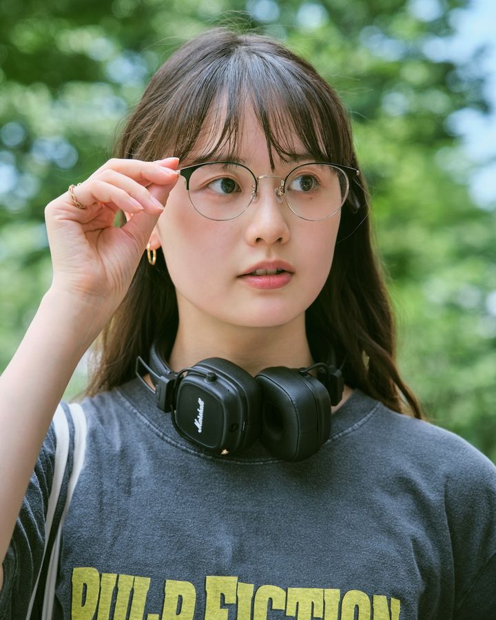 メガネ好きなあの子、こだわりの選び方は？顔のカタチや服装に合わせてみる