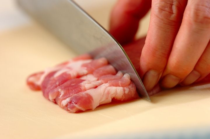 ネギ塩豚の丼の下準備1