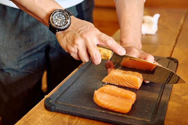 上級キャンパーが忖度なしの徹底レビュー！新作のアウトドア包丁の実力は？