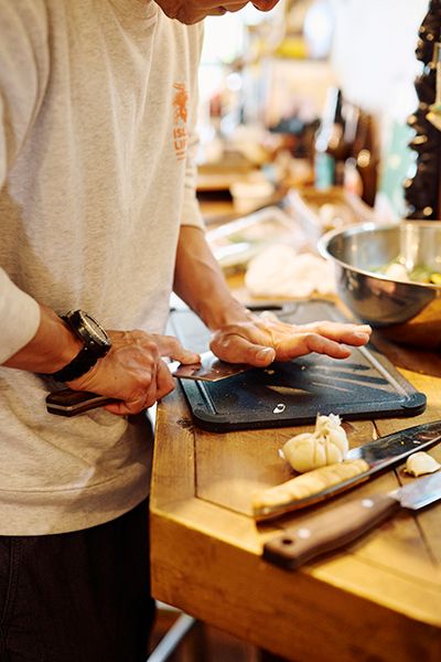 上級キャンパーが忖度なしの徹底レビュー！新作のアウトドア包丁の実力は？