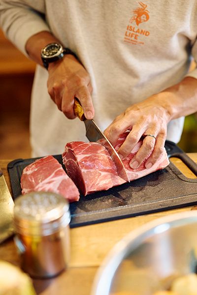 上級キャンパーが忖度なしの徹底レビュー！新作のアウトドア包丁の実力は？