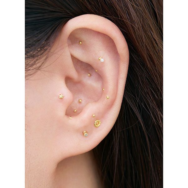 耳ツボケア／田中みな実さん