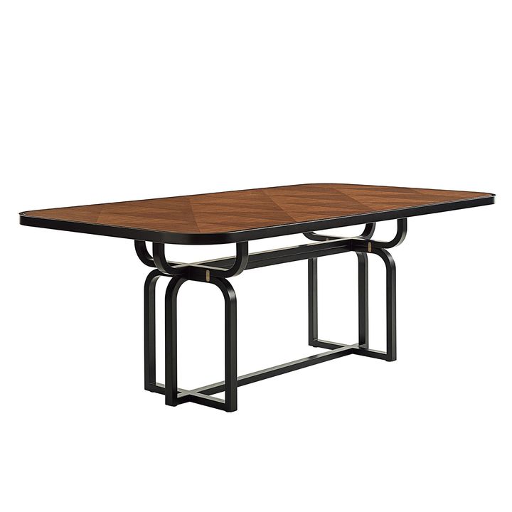 「CARYLLON DINING TABLE」 ￥2,453,000／GTV（マーケット）