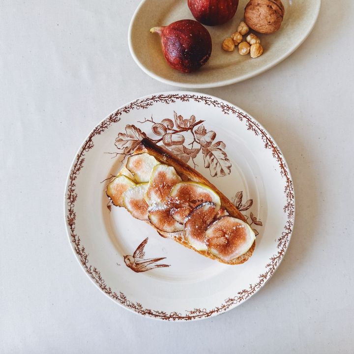 秋の味覚を楽しむ、簡単おしゃれな無花果タルティーヌの作り方【パン好きなsumire.のバゲットサンドのレシピ vol.26 〜レシピで旅するヨーロッパ〜】