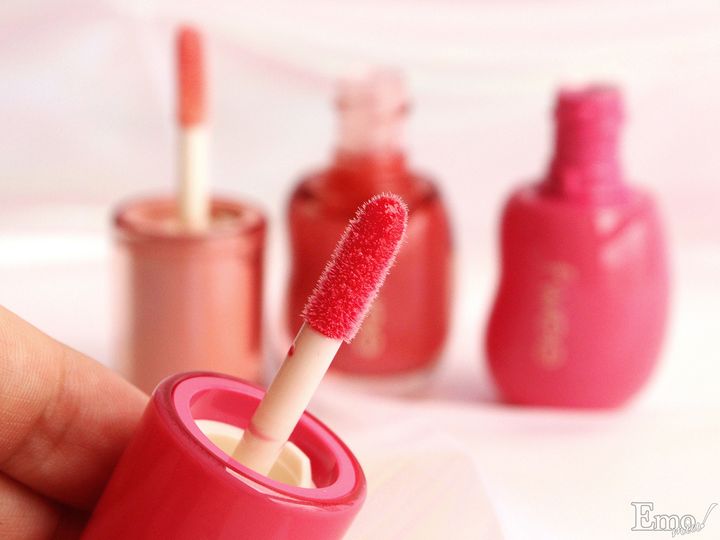 マジでこれ最強！fwee(フィー)の新作3Dリップグロス＆4Dプランパーの虜になってるコに激しく賛同!!