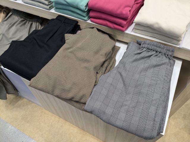 SOLOTEX(R)使用レイウォームワイドパンツ