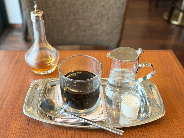コーヒー香るモカソフトにほっこり♪歴史あるこだわりの珈琲と一緒に「ミカド珈琲店 日本橋本店」