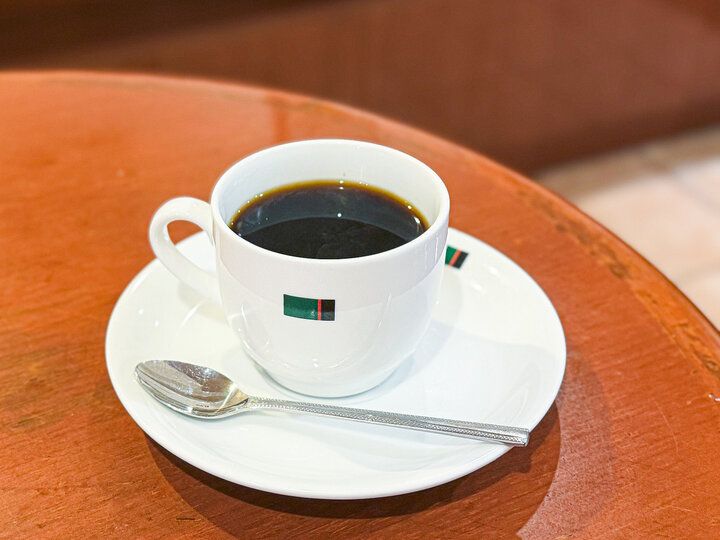 コーヒー香るモカソフトにほっこり♪歴史あるこだわりの珈琲と一緒に「ミカド珈琲店 日本橋本店」