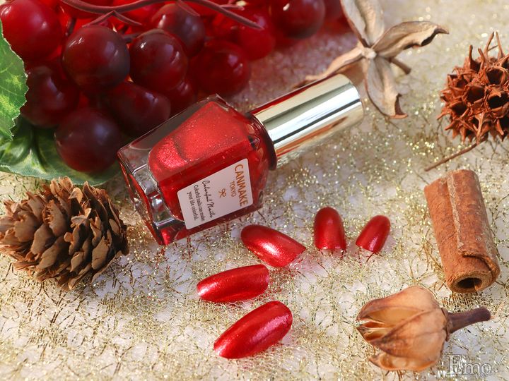 秋の装いを指先に！“紅葉”がテーマの深みネイルカラーに一目惚れしちゃう♪