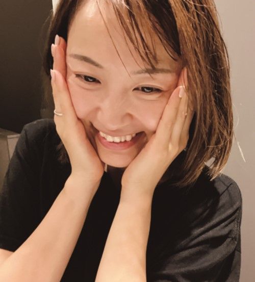 手と肌が吸い付くしっとり感の、「ザ・レチノタイム リンクルモイストクリーム」