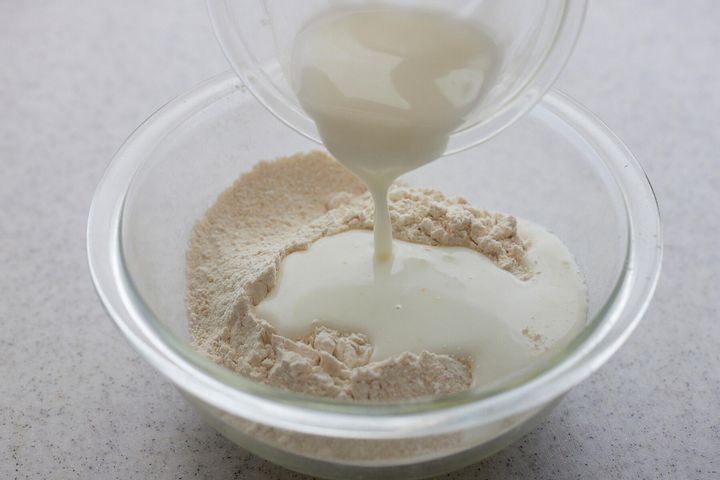 ヨーグルトを加える