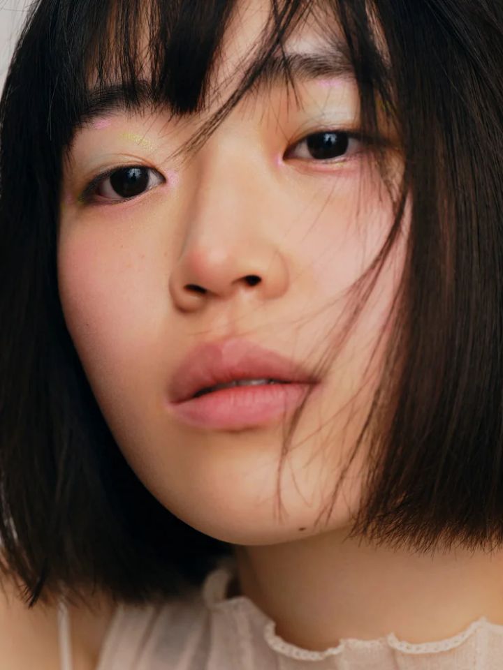 福岡玲衣、小林桃子、ディオール、カネボウ、メイク