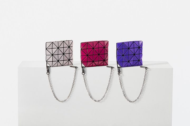 Case ¥26,400（H110×W135） カラー：GRAY, WINE RED, VIOLET