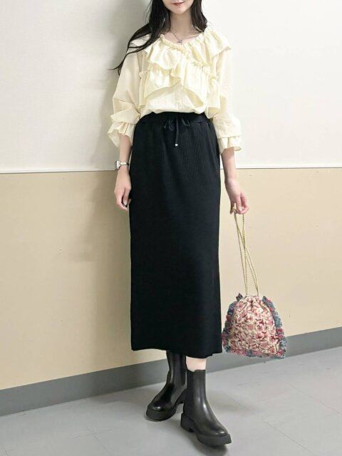 白ブラウスのコーデ3