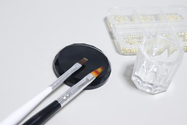ダイソー ガラスジェルネイルパレット ブラック ネイル