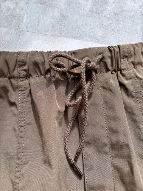 GUカーゴマキシスカートのウエスト紐部分
