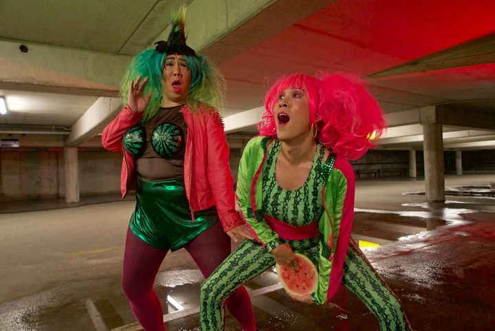 ウォーターメロン・シスターズ（西瓜姉妹）《ウォーターメロン・ラブ》2017年 ビデオ 10分22秒