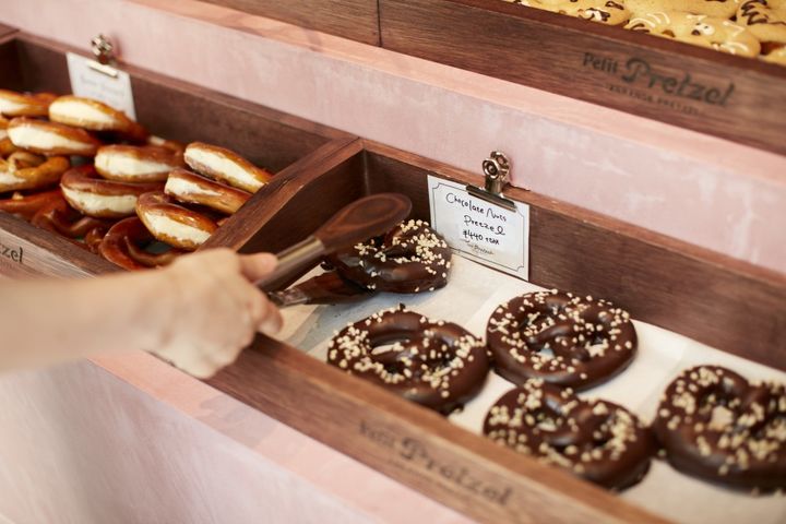 Petit Pretzel Nakazaki store