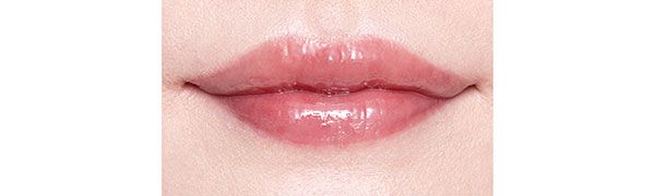 HERA センシュアル ヌードグロス 422使用