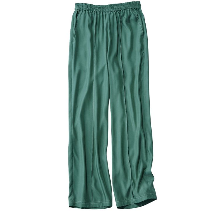 ロンハーマンのグリーンのパンツは落ち感と光沢感が美しい