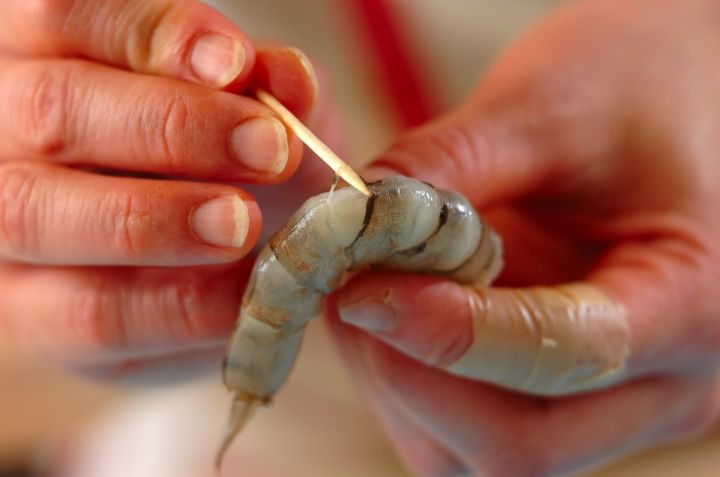 エビとブロッコリーのサラダの下準備1