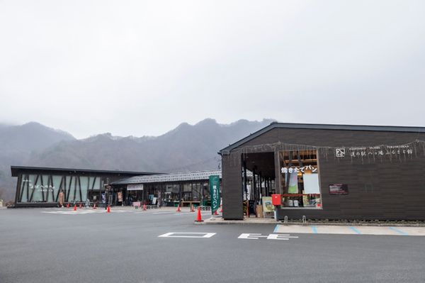 上級キャンパーの1日の過ごし方を取材！ファン急増中の湖畔キャンプ場が最高すぎた【人気記事】