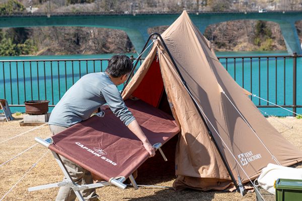 上級キャンパーの1日の過ごし方を取材！ファン急増中の湖畔キャンプ場が最高すぎた【人気記事】