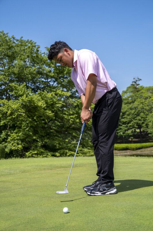 プロが教えるパットの構え方！ミスが簡単になくなる