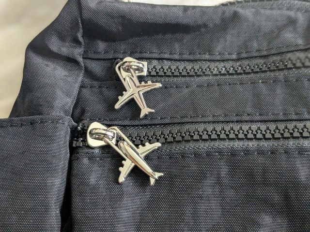 阪急交通社ショルダーバッグファスナー