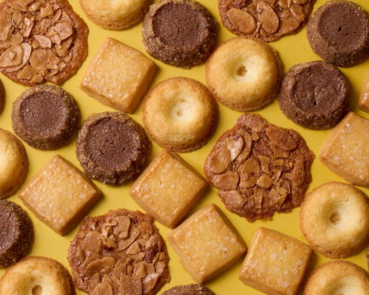 サクサク、ほろっ、パリッ、さまざまな食感が楽しい。「ビスキュイサヴァラン」には、小麦粉に米粉が配合されていて、サクほろっとした軽い食感がたまらない！