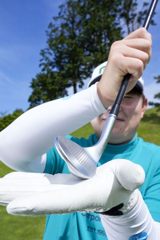 このライはどう打つのが正解？クリーンにヒットするコツをプロが解説