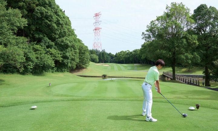 左に絶対曲げたくないときはどう打つ？フォローでのフェース向きが重要