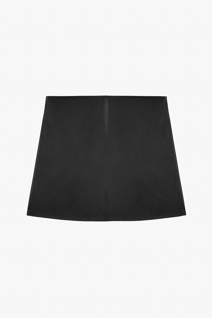 スカート￥22,990