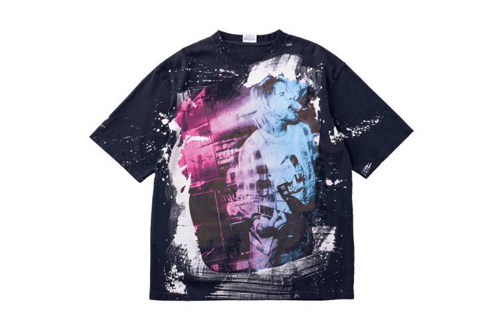 〈トーキング アバウト ジ アブストラクション〉のTシャツ