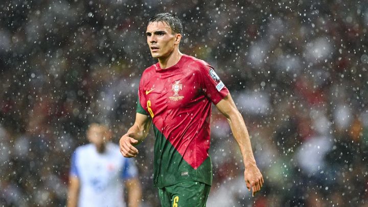 ピッチ外でも居場所がない？ポルトガル代表MFジョアン・パリーニャが離婚か