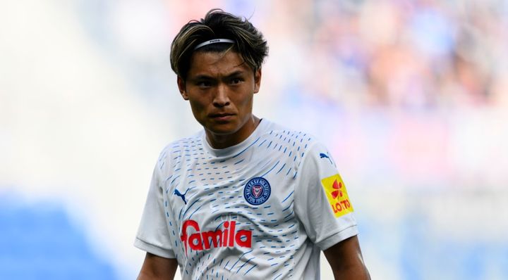 キールFW町野修斗、足ではなく手で秘技発動！？監督がフランクフルト戦前に注目発言