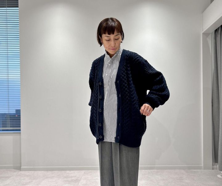 画像: 【GU× UNDERCOVER】ケーブルカーディガン¥4,990 ※佐藤さんの身長：165㎝ 出典：GU