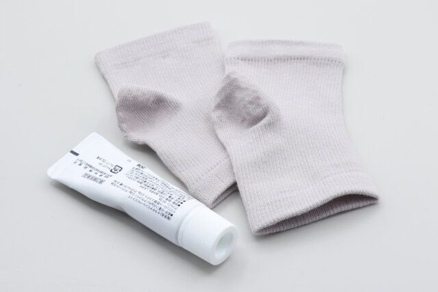 セリア スリミティ保湿用かかとソックス かかとケア