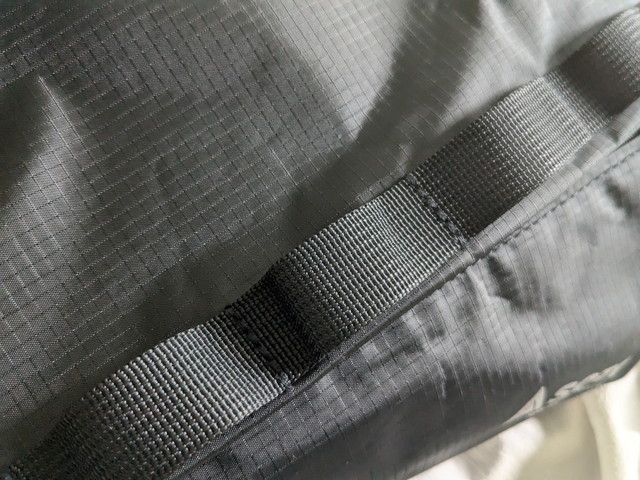 ボディバッグのデイジーチェーン