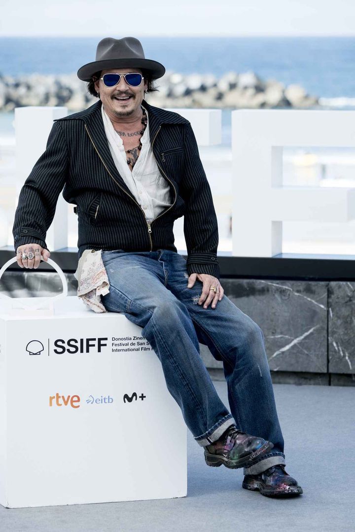 画像2: ジョニー・デップがジャック・スパロウの姿で病院を訪問