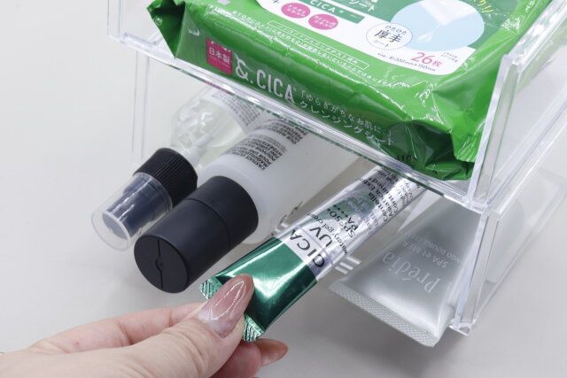 セリア スタッキングコンテナワイド スタッキング 使用例 取り出し