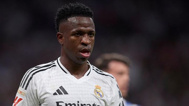 身元を特定を防ぐためにマスクをしてレアルFWを侮辱しよう…ラ・リーガが扇動者に逮捕要請