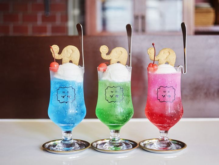 クリームソーダ 各660円（クッキー付は各760円）