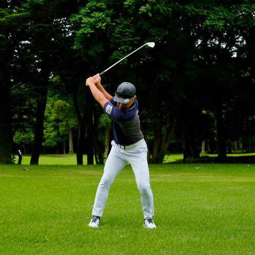 ラフからのショットは「浮いていたら払い打ち」「沈んでいたら打ち込む」が正解！