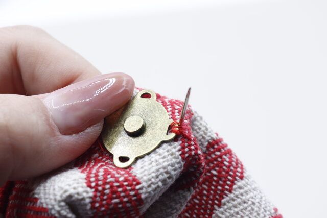 ダイソー マグネットボタン（裁縫タイプ、2個） 取り付け