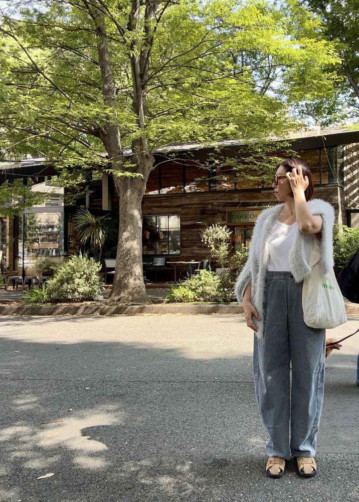 画像2: 【GU】コーデュロイバレルレッグパンツ¥2,990 www.gu-global.com