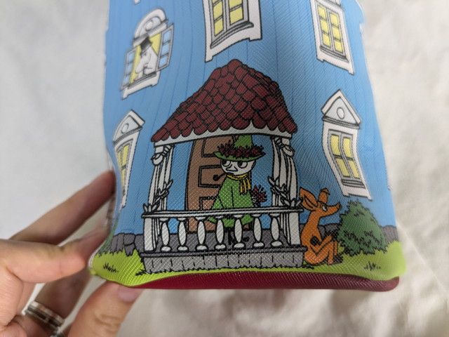 ムーミンポーチ背面デザイン