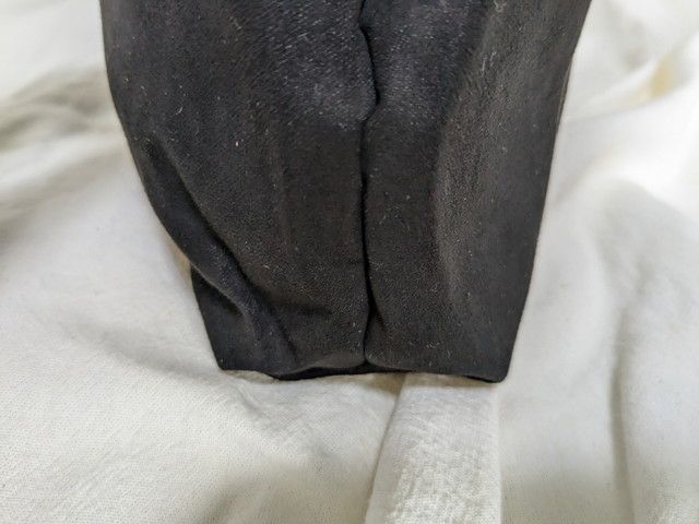 ロベルタ ディ カメリーノ中綿入り＆スエード調クラシカル上品ポーチ