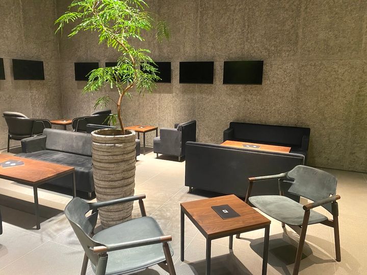 食事が楽しめるカフェスペース