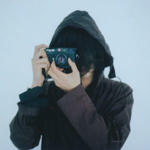 日用品図鑑：写真家・嶌村吉祥丸が愛用する「makina 67」etc.